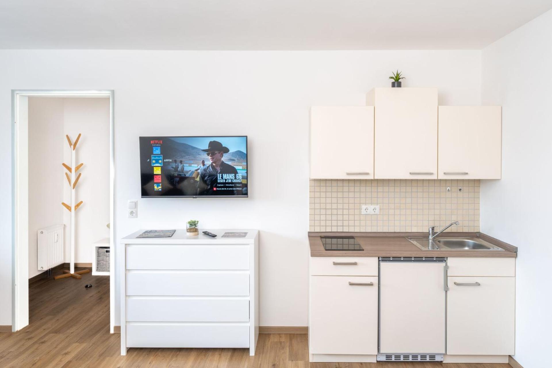 Modernes Mit Privatem Stellplatz Wenige Minuten Von Der Innenstadt & Mosel Koblenz (Rhineland-Palatinate)