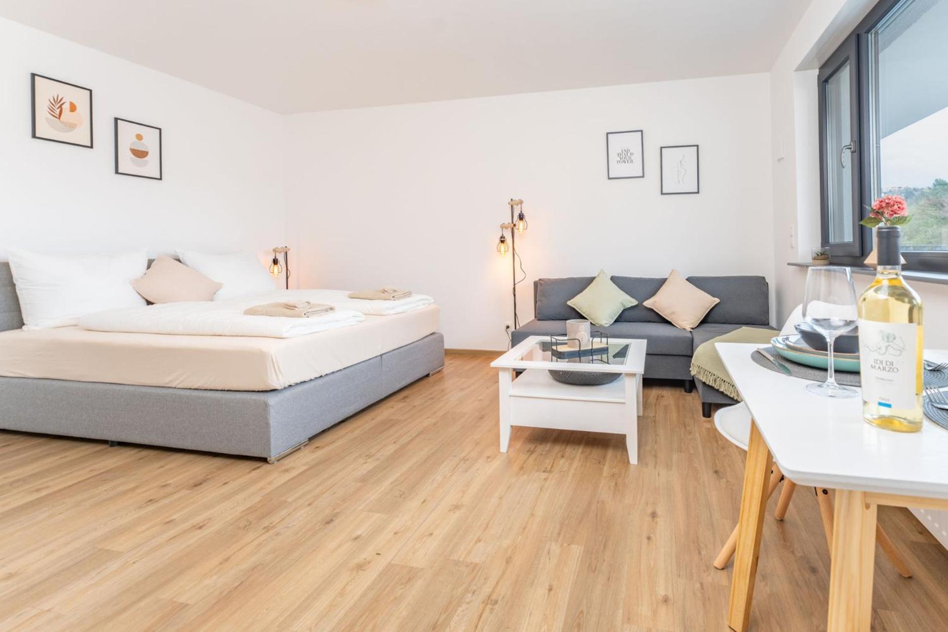 Modernes Mit Privatem Stellplatz Wenige Minuten Von Der Innenstadt & Mosel Appartement Koblenz (Rhineland-Palatinate)